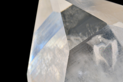 Quartz - Cristal de roche automorphe - détail des arêtes